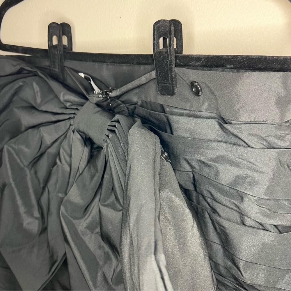 Rebecca Vallance Homecoming Black Bow Embellished Mini Skirt Size 10 US / 14 AUS - Picture 6 of 7